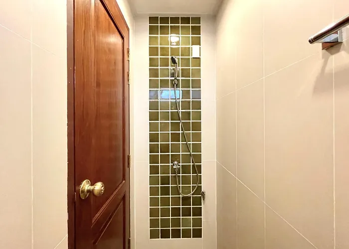 Velin Chinatown - Entire House With 2 Bedrooms 펜션 *