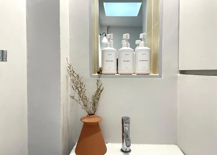 Velin Chinatown - Entire House With 2 Bedrooms 펜션