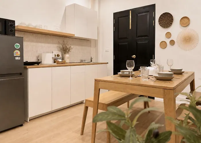 Velin Chinatown - Entire House With 2 Bedrooms *